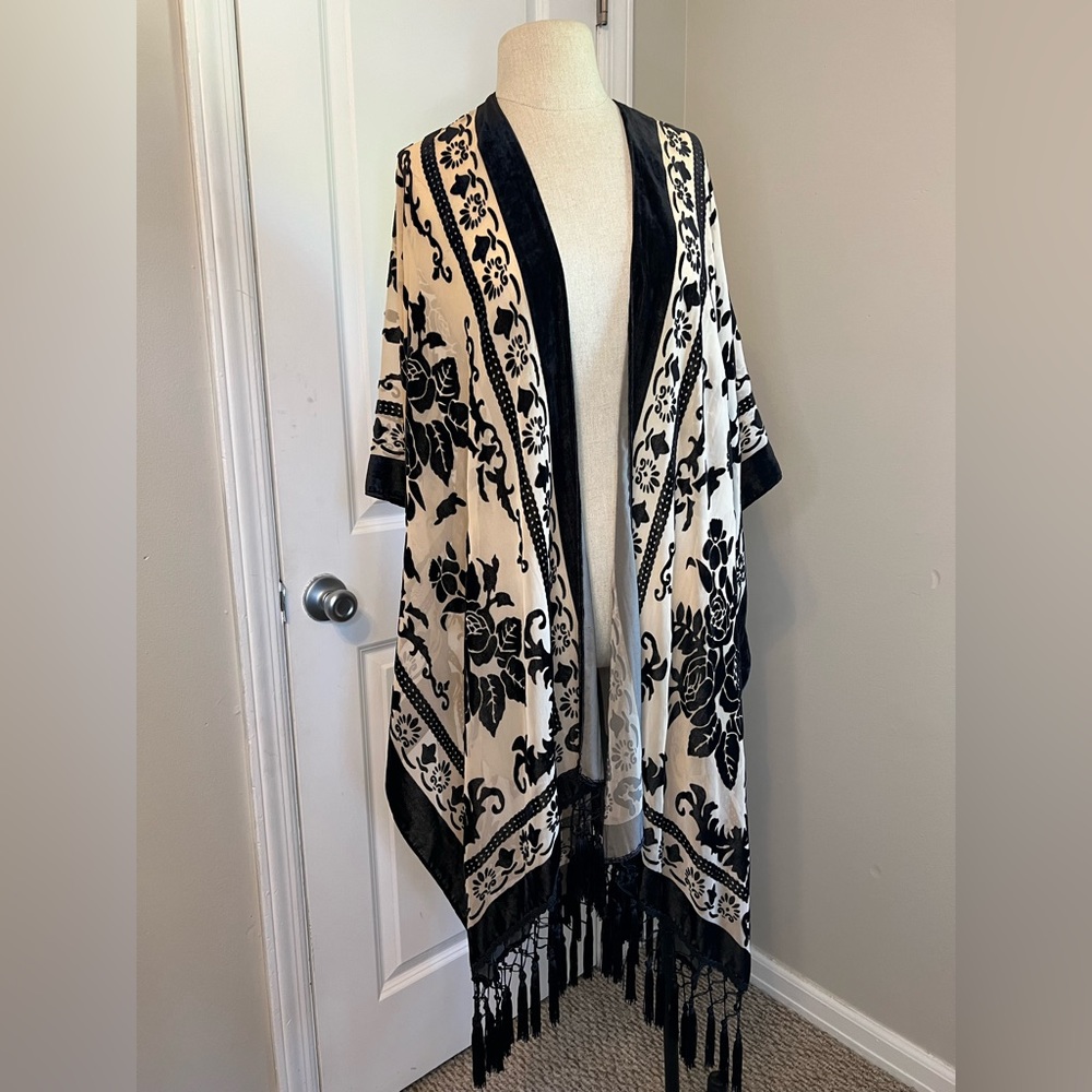 Free People Black and Beige Velvet Burnout Kimono - Picture 8 of 9